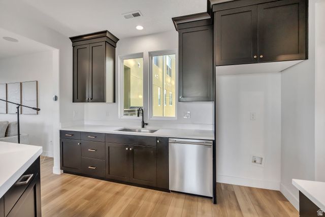 5172 W LAKE AVE, South Jordan, UT 84009