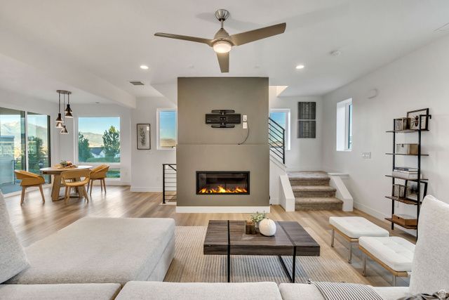 5172 W LAKE AVE, South Jordan, UT 84009