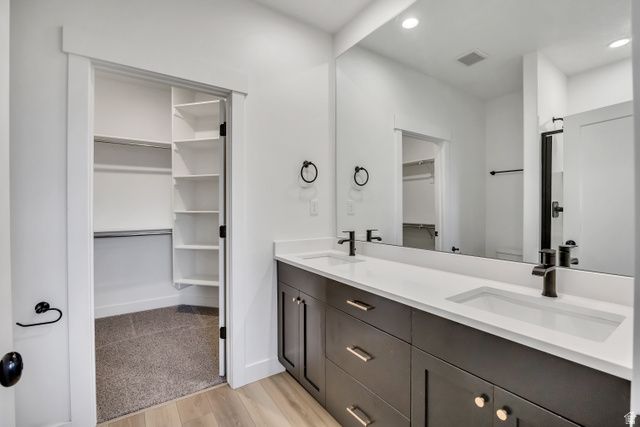 5172 W LAKE AVE, South Jordan, UT 84009