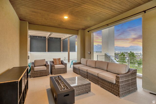 5172 W LAKE AVE, South Jordan, UT 84009