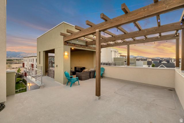 5172 W LAKE AVE, South Jordan, UT 84009