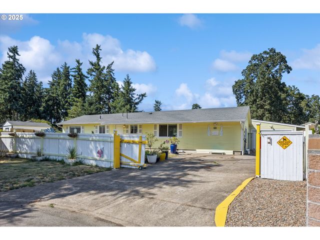 355 CEDAR Ave, Woodburn, OR 97071