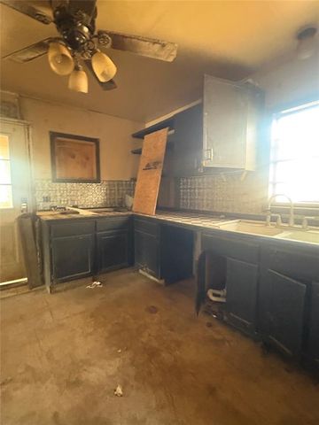 920 W Woodson Street, El Reno, OK 73036
