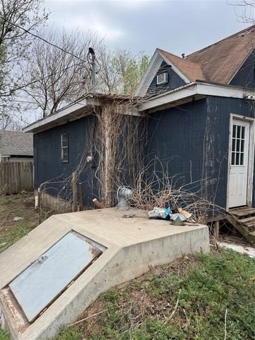 920 W Woodson Street, El Reno, OK 73036