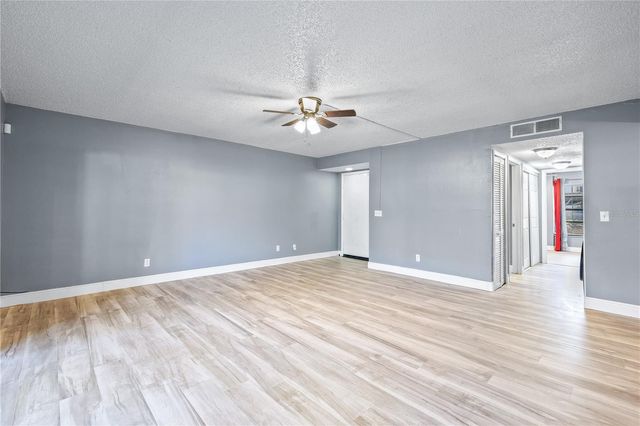 5169 PURITAN CIRCLE, Tampa, FL 33617