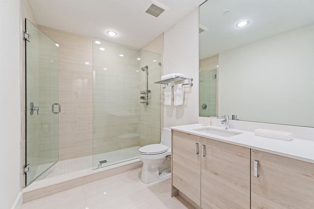 2720 Donald Ross Road 202, Palm Beach Gardens, FL 33410