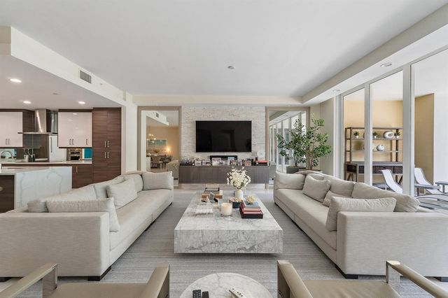 2720 Donald Ross Road 202, Palm Beach Gardens, FL 33410