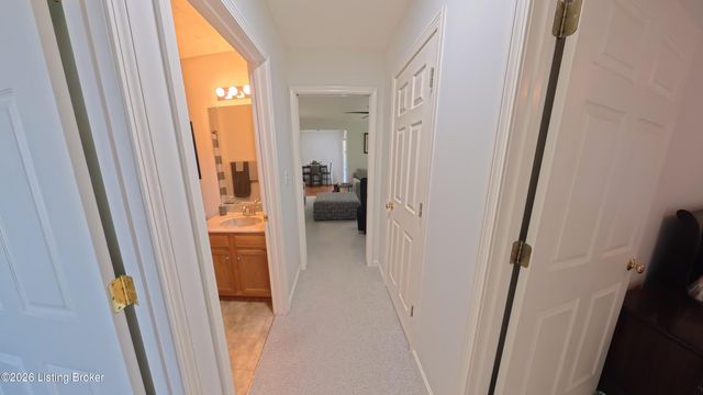 11309 Ridge Lake Dr, Louisville, KY 40272
