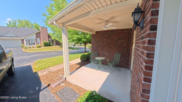 11309 Ridge Lake Dr, Louisville, KY 40272