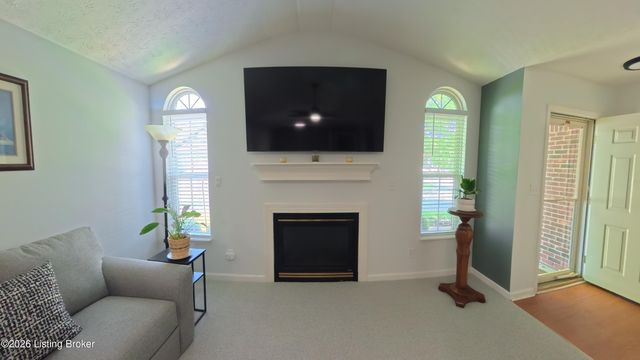 11309 Ridge Lake Dr, Louisville, KY 40272