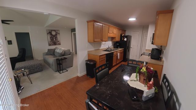 11309 Ridge Lake Dr, Louisville, KY 40272
