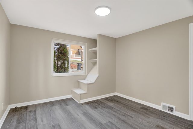 79 Beechmont Ave, West View, PA 15229