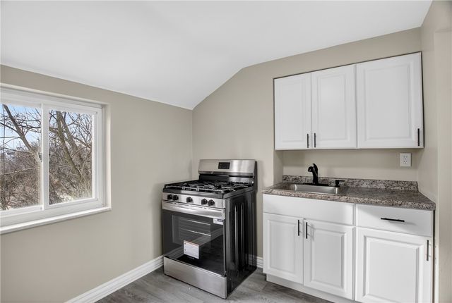 79 Beechmont Ave, West View, PA 15229