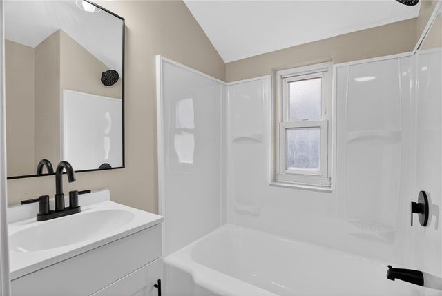 79 Beechmont Ave, West View, PA 15229