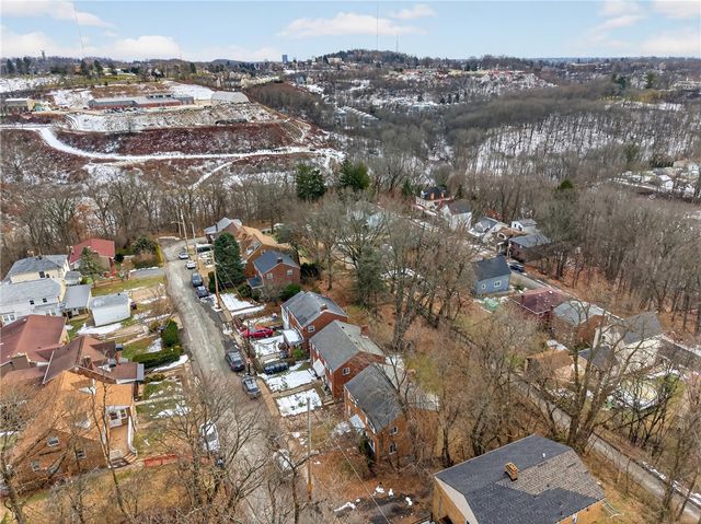 79 Beechmont Ave, West View, PA 15229