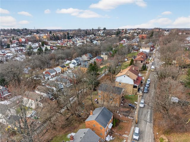 79 Beechmont Ave, West View, PA 15229