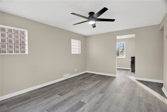 79 Beechmont Ave, West View, PA 15229