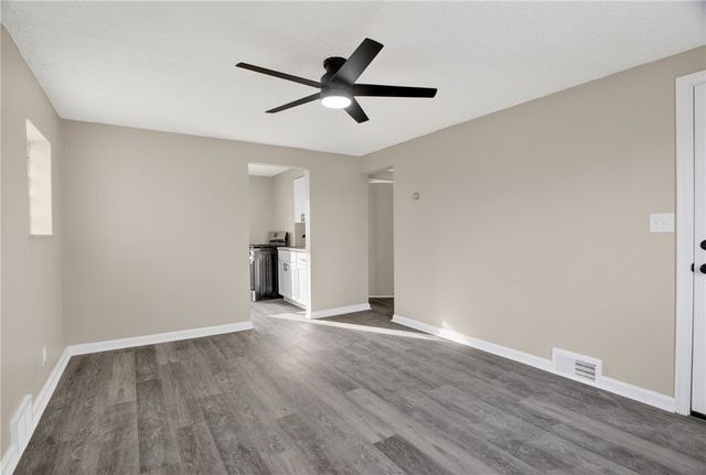 79 Beechmont Ave, West View, PA 15229