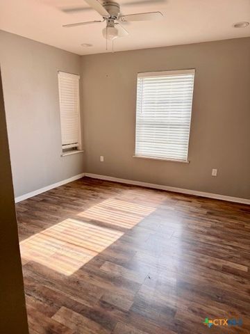 1612 Alamo Drive, Victoria, TX 77901