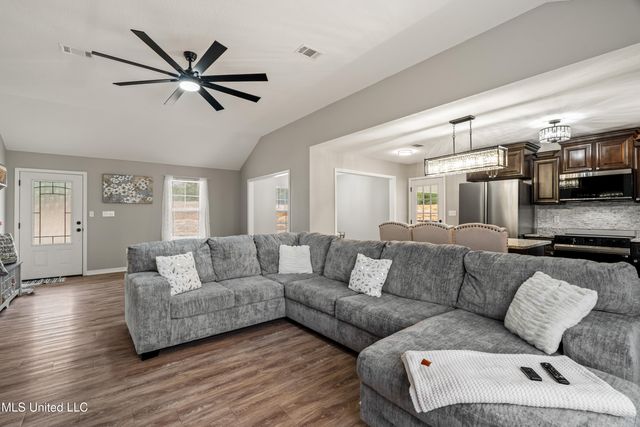 120 Cedar Grove Road, Petal, MS 39465