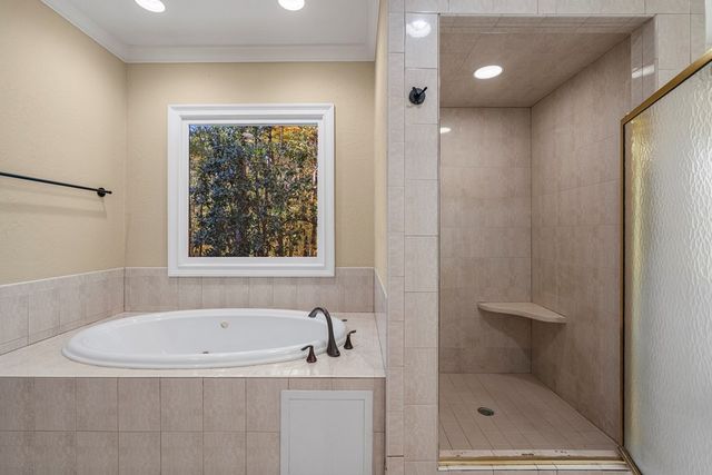 907 Oakhurst Drive, Smiths Station, AL 36877