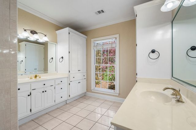 907 Oakhurst Drive, Smiths Station, AL 36877