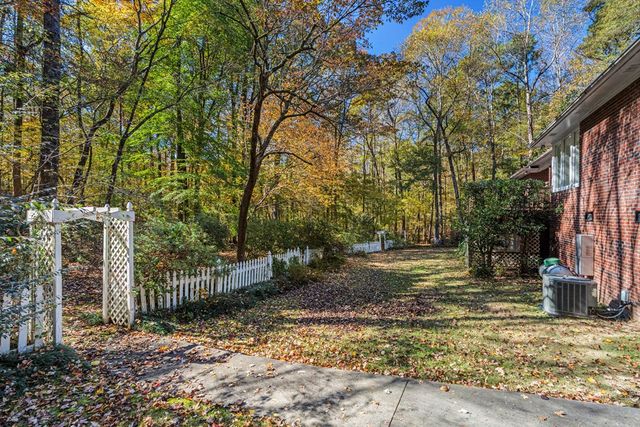 907 Oakhurst Drive, Smiths Station, AL 36877