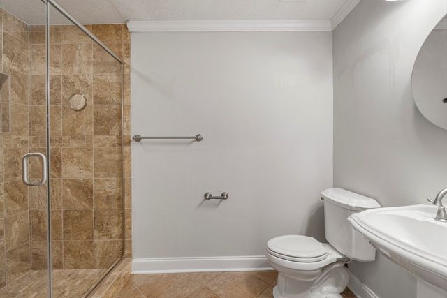 907 Oakhurst Drive, Smiths Station, AL 36877