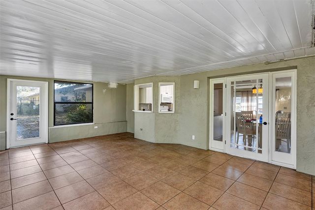 2329 NORTH AVENUE, Leesburg, FL 34748