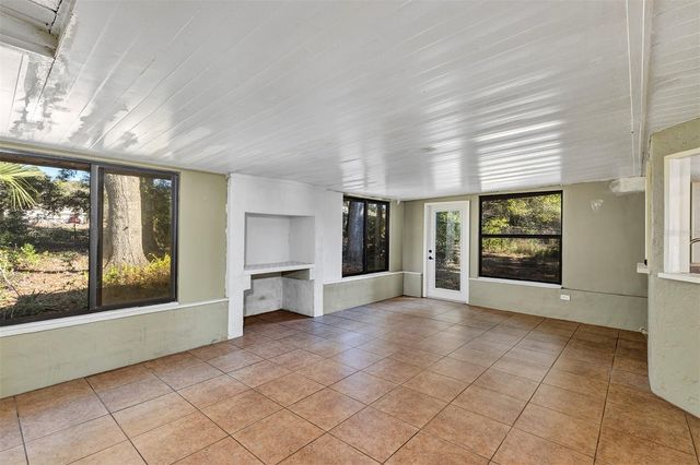 2329 NORTH AVENUE, Leesburg, FL 34748