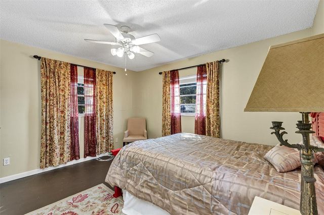 2329 NORTH AVENUE, Leesburg, FL 34748