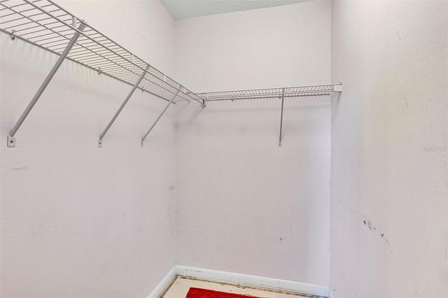 2329 NORTH AVENUE, Leesburg, FL 34748