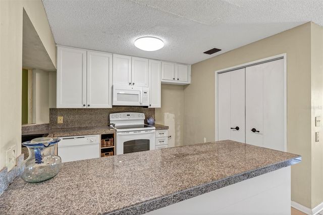 2329 NORTH AVENUE, Leesburg, FL 34748