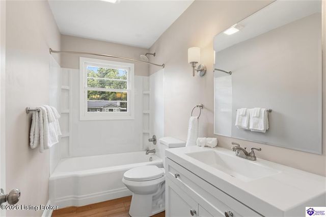 316 Deepwood Dr, Elizabethtown, KY 42701