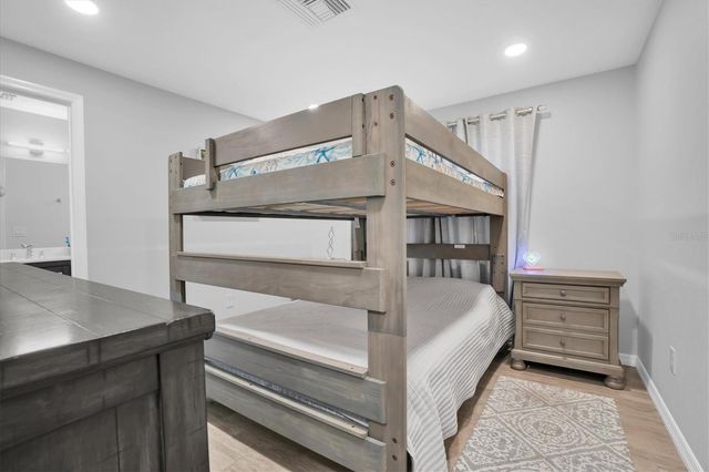 13179 DORCHESTER DRIVE, Seminole, FL 33776