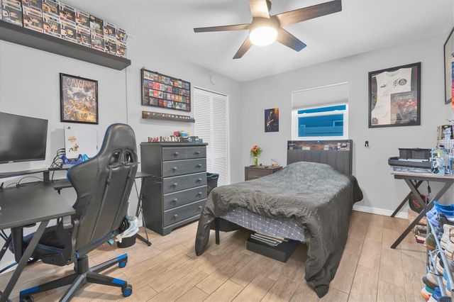 13179 DORCHESTER DRIVE, Seminole, FL 33776