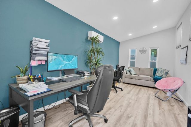 13179 DORCHESTER DRIVE, Seminole, FL 33776