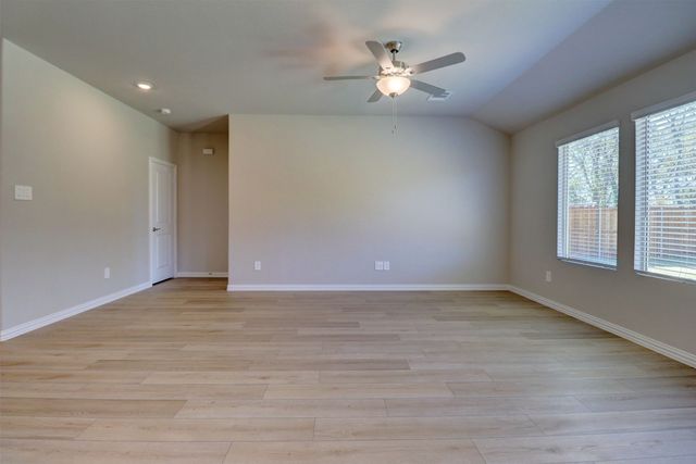 3410 Pat Mayse Drive, Farmersville, TX 75442