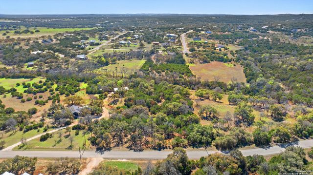 111 La Luna Drive, Blanco, TX 78606