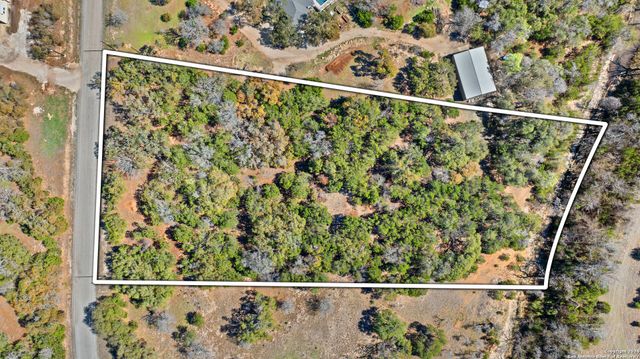 111 La Luna Drive, Blanco, TX 78606