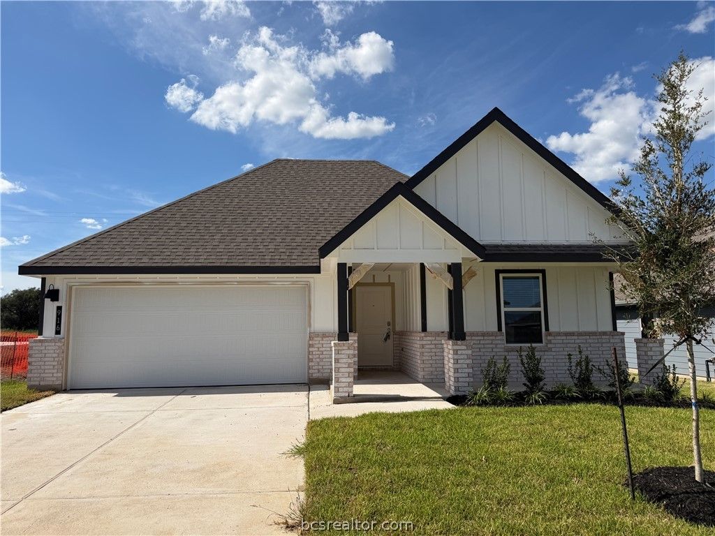 916 Legrand Street, Brenham, TX 77833 — exterior