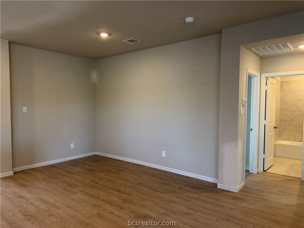 916 Legrand Street, Brenham, TX 77833 — photo 3