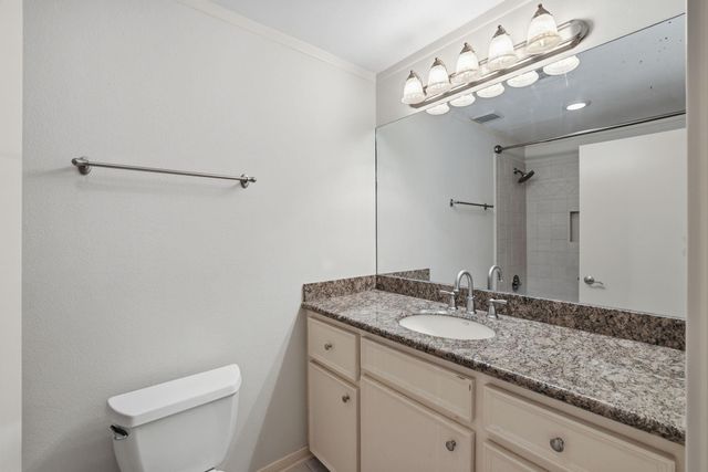 332 Litchfield Lane 38, Houston, TX 77024