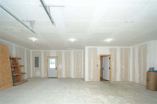 1018 Bluestem Circle, Baldwin City, KS 66006