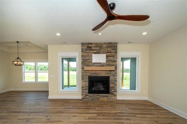 1018 Bluestem Circle, Baldwin City, KS 66006