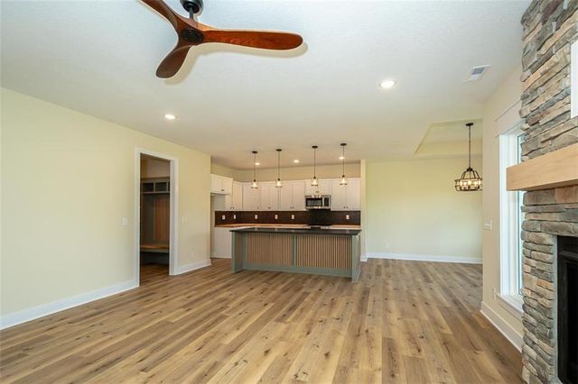 1018 Bluestem Circle, Baldwin City, KS 66006