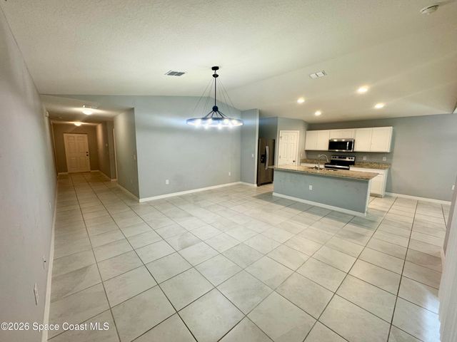 549 Como Avenue NE, Palm Bay, FL 32907