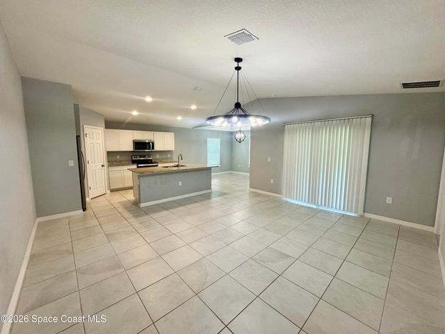 549 Como Avenue NE, Palm Bay, FL 32907