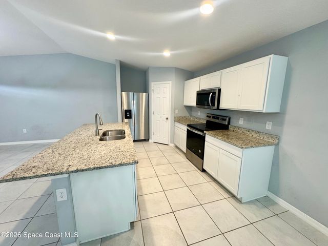 549 Como Avenue NE, Palm Bay, FL 32907