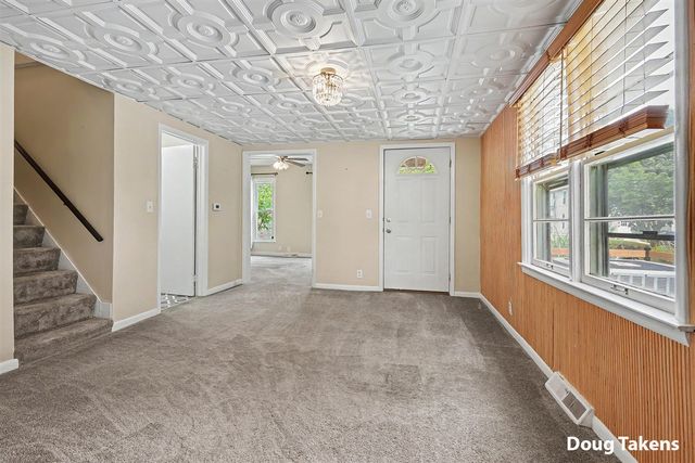 12 Travis Street, Grand Rapids, MI 49505
